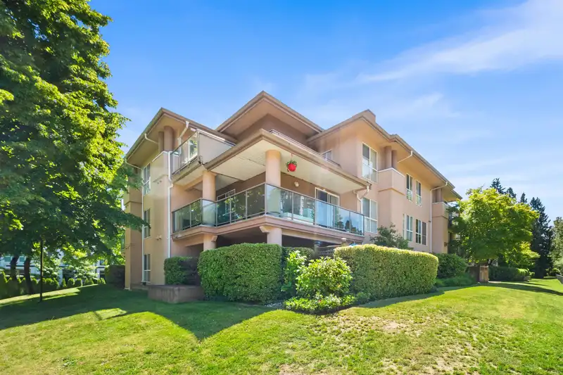 109 14980 101A AVENUE - photo 1 of 36