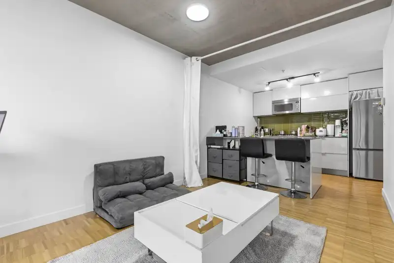 2605 128 W CORDOVA STREET - photo 3 of 21