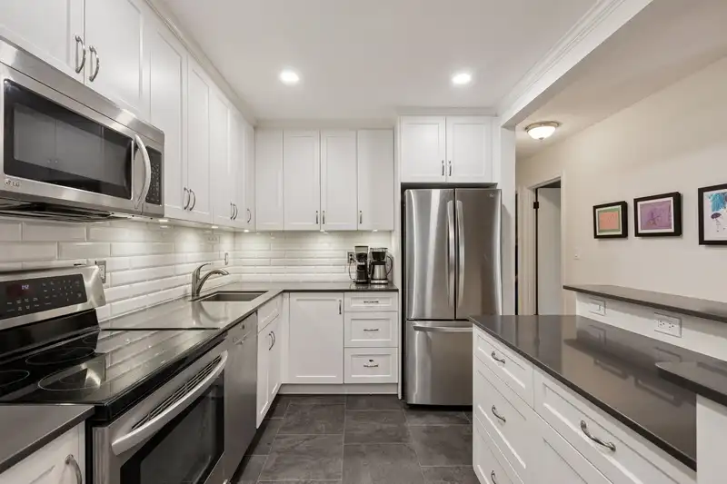 209 310 E 3RD STREET - photo 1 of 38