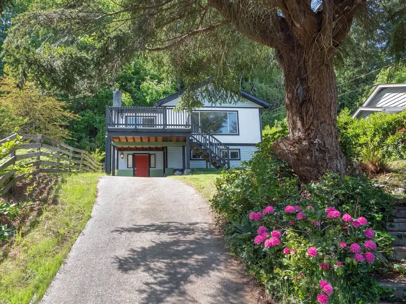 642 GOWER POINT ROAD - photo 4 of 32