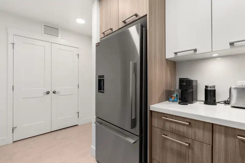 214 14022 NORTH BLUFF ROAD - photo 4 of 34