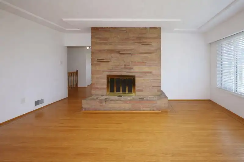 1563 E 59TH AVENUE - photo 3 of 14