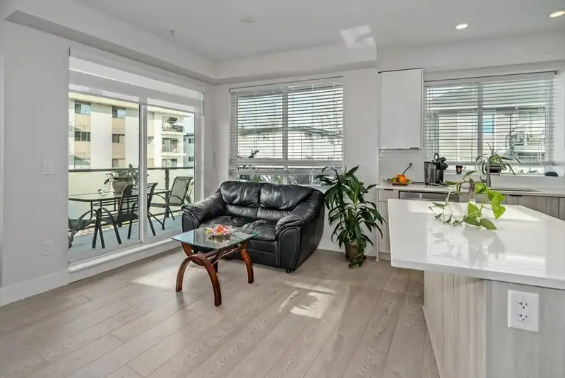 413 11655 FRASER STREET - photo 2 of 40