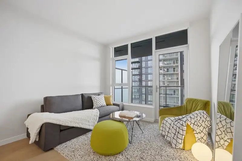 1910 2108 GILMORE AVENUE - photo 2 of 40