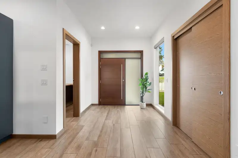 2150 KUGLER AVENUE - photo 4 of 35