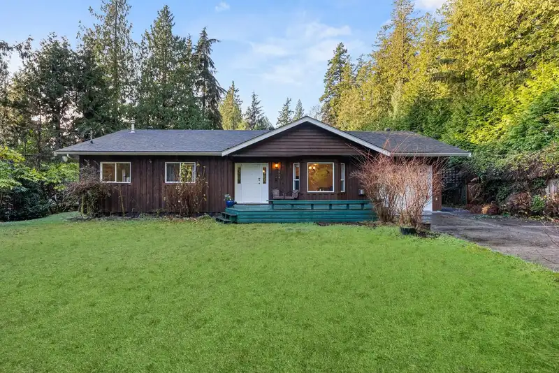 1559 PARK AVENUE - photo 1 of 37