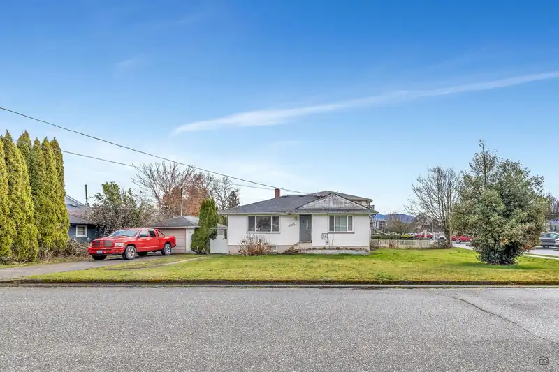9370 STANLEY STREET - photo 2 of 16