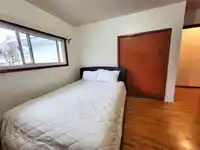 11037 131 STREET - thumbnail 8