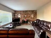 4545 208 STREET - thumbnail 3