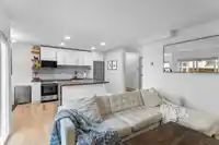104 1045 W 8TH AVENUE - thumbnail 4