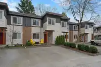 44 3151 SPRINGFIELD DRIVE - thumbnail 1