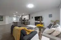 2576 JANZEN STREET - thumbnail 1
