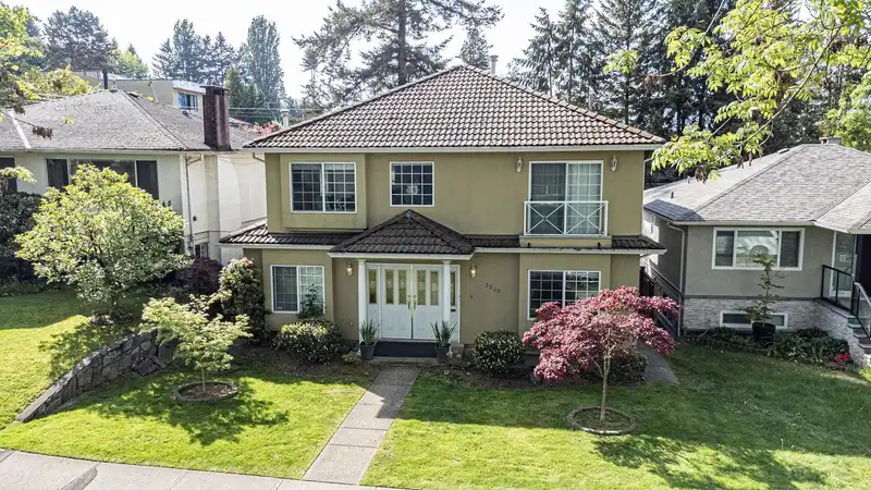 3529 GLADSTONE STREET - photo 1 of 23