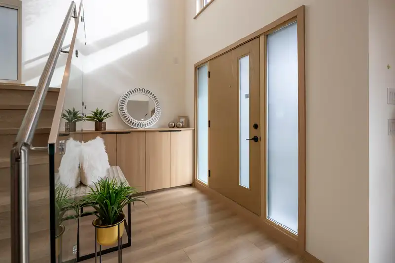 7 N HOWARD AVENUE - photo 2 of 40