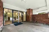 102 1322 MARTIN STREET - thumbnail 4