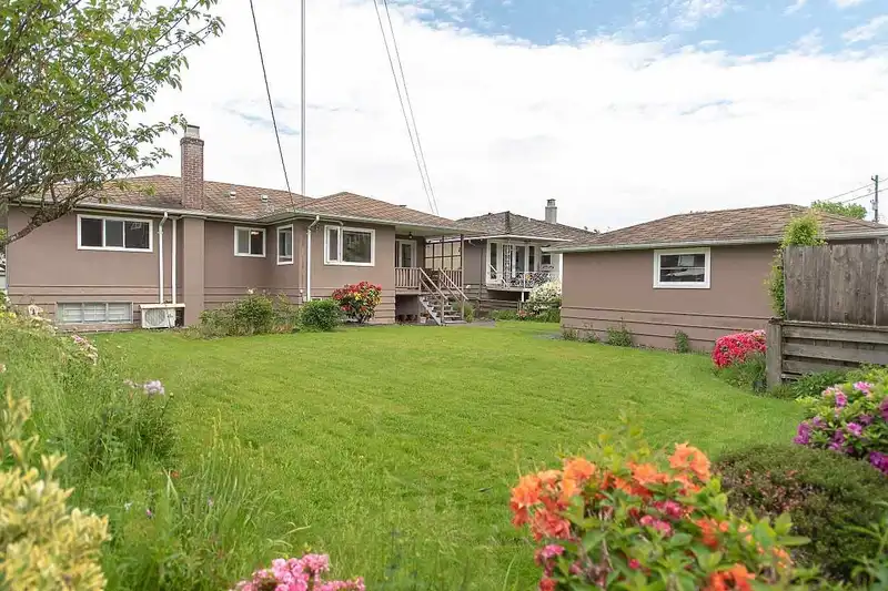 4443 BRAKENRIDGE STREET - photo 2 of 4