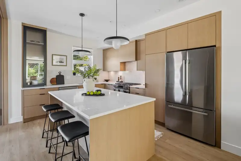 24 20434 72 AVENUE - photo 3 of 13