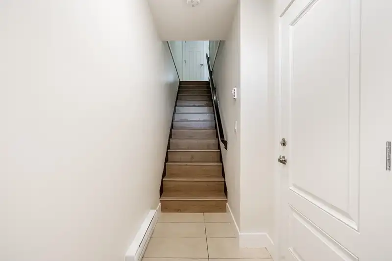 6 30748 CARDINAL AVENUE - photo 3 of 29