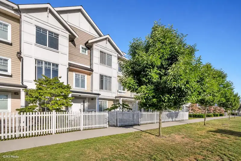 6 7056 192 STREET - photo 2 of 32