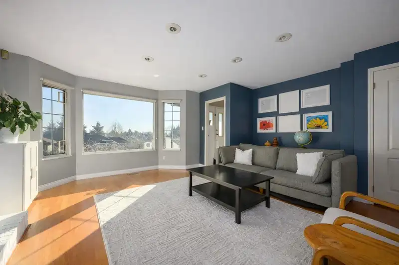 2735 TEMPE KNOLL DRIVE - photo 4 of 40
