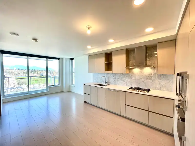 2708 455 SW MARINE DRIVE - photo 1 of 26