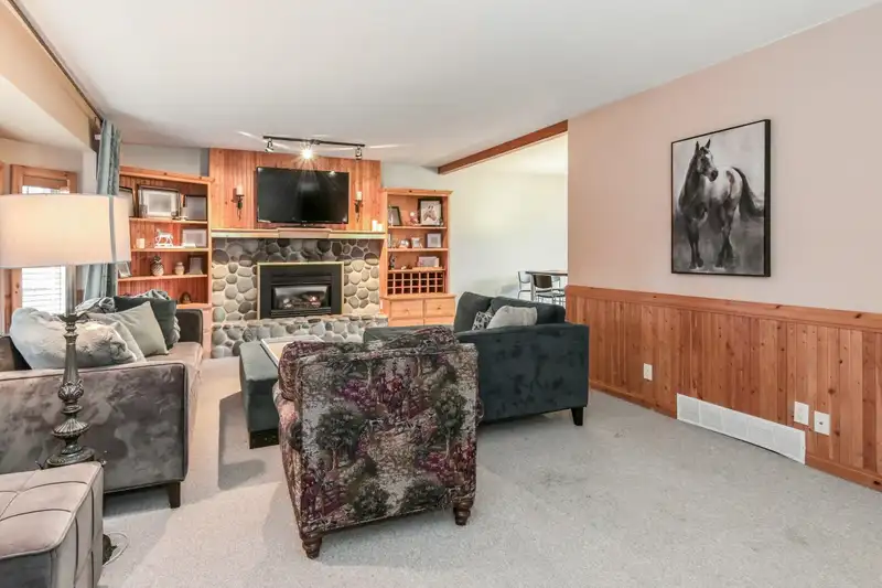 24861 56 AVENUE - photo 4 of 37