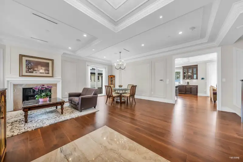 3562 W 34TH AVENUE - photo 3 of 40