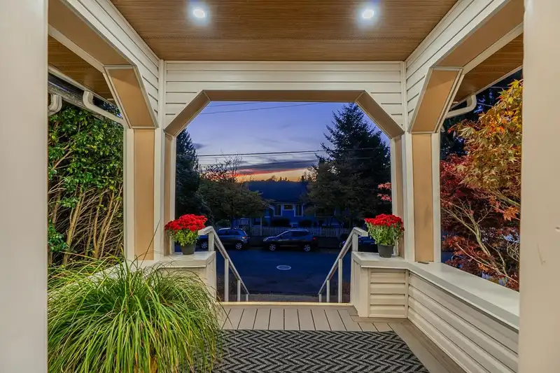 3754 INVERNESS STREET - photo 3 of 40