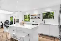 35365 SELKIRK AVENUE - thumbnail 5