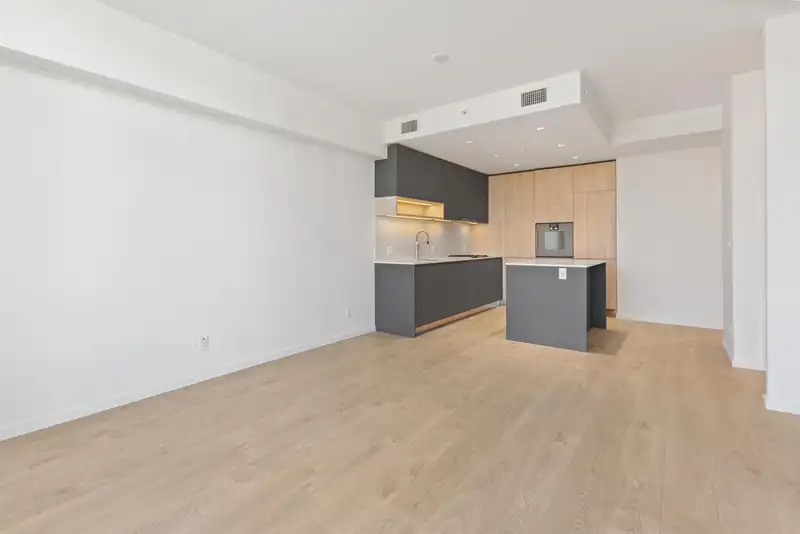 301 6200 MINORU BOULEVARD - photo 4 of 11