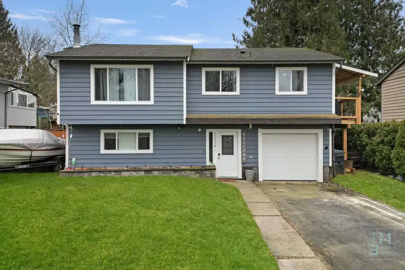 26538 33 AVENUE - photo 1 of 40
