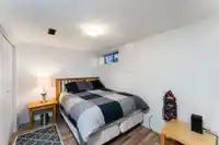 2060 DEEP COVE CRESCENT - thumbnail 20