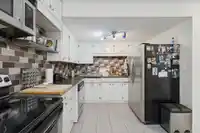 2060 DEEP COVE CRESCENT - thumbnail 7