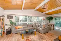 2886 UPLAND CRESCENT - thumbnail 9
