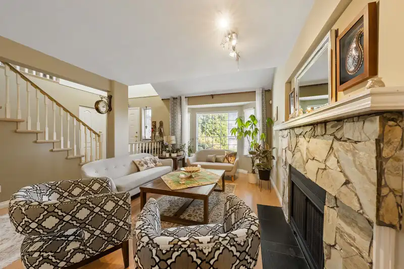 1410 MOUNTAINVIEW COURT - photo 3 of 34