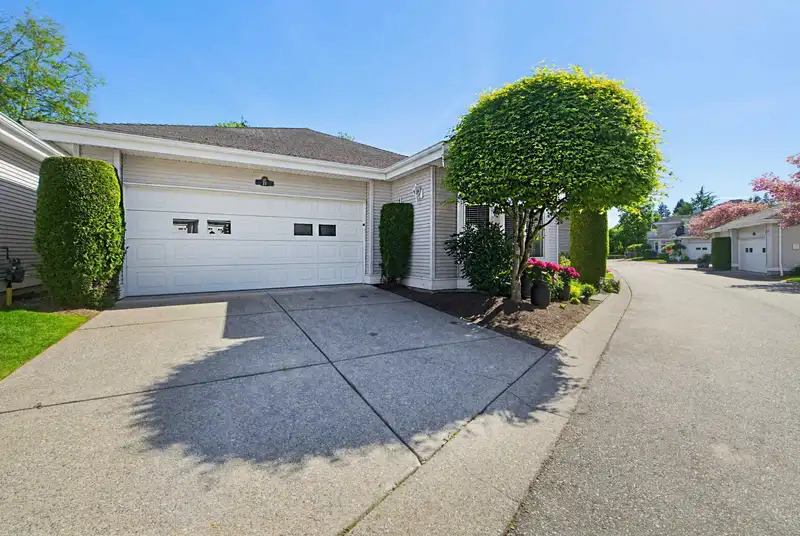 21 20770 97B AVENUE - photo 2 of 39
