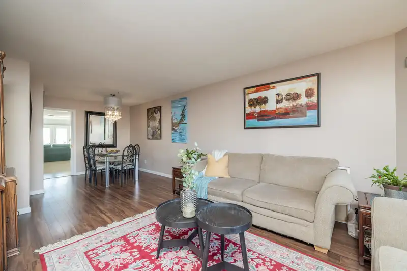 1038 WALLS AVENUE - photo 3 of 29