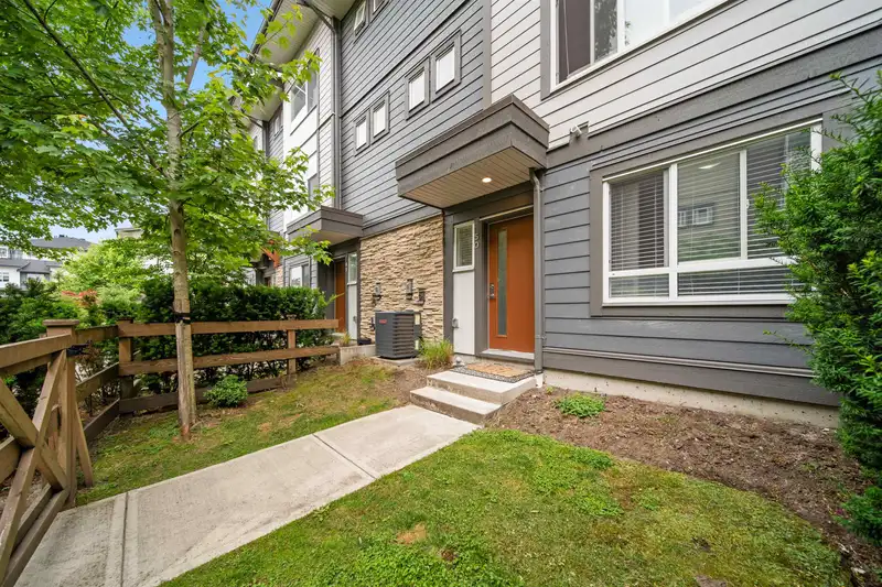 50 8430 203A STREET - photo 2 of 30