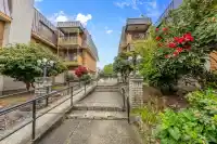 204 2299 E 30TH AVENUE - thumbnail 1