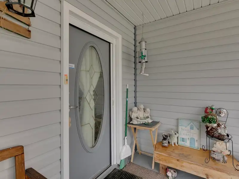 6 41711 TAYLOR ROAD - photo 4 of 36