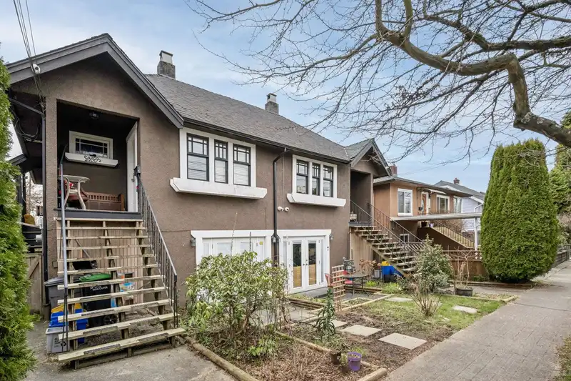 2148 2150 FERNDALE STREET - photo 3 of 36