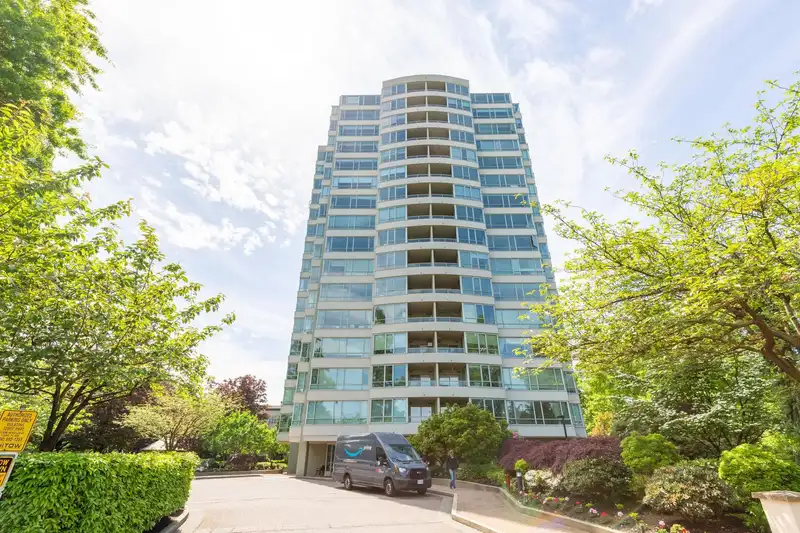 905 15030 101 AVENUE - photo 1 of 40