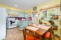 470 W 46TH AVENUE - thumbnail 5
