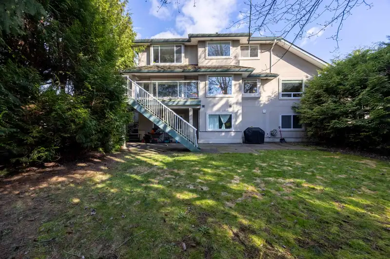7881 154 STREET - photo 3 of 39