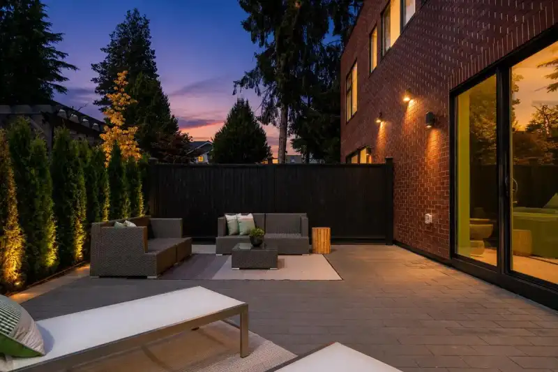 04 6507 CYPRESS STREET - photo 1 of 19
