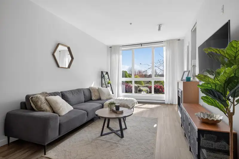 329 15918 26 AVENUE - photo 1 of 31