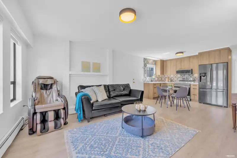 6939 DUMFRIES STREET - photo 2 of 20