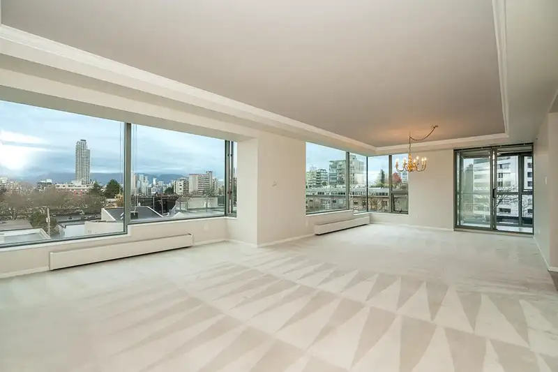602 1550 W 15TH AVENUE - photo 3 of 27