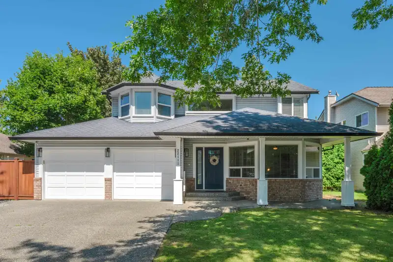 22111 46 AVENUE - photo 1 of 40
