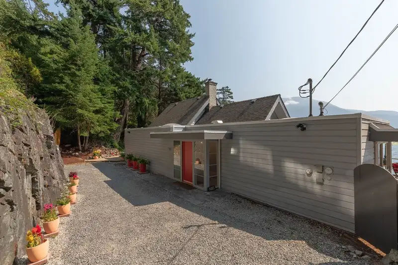 1483 WEBB ROAD - photo 2 of 40